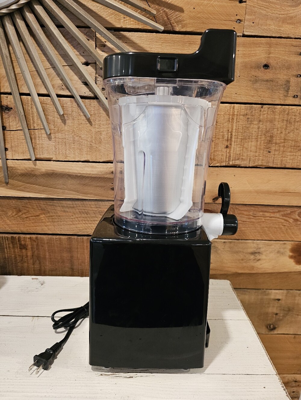 ICEE Slushie Making Machine w/ 2 DaVinci Gourmet Syrups (Cherry/Blue Raspberry) - Picture 6 of 16